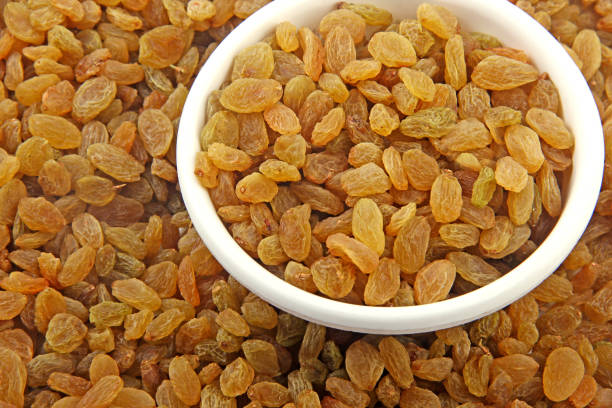 Raisins vs Dates: Which Is Better for Everyday Snacking?
